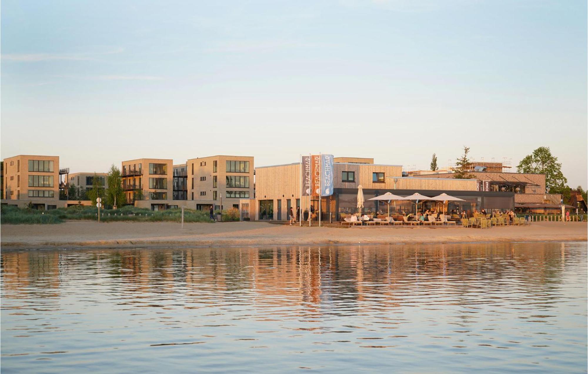 2 Bedroom Beach Front Home In Lembruch-Duemmer See Exterior photo
